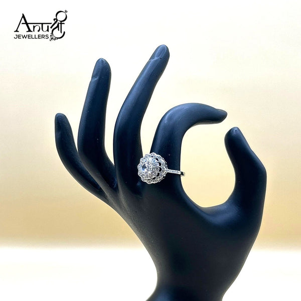 Silver Ladies Ring (4.390 grams)