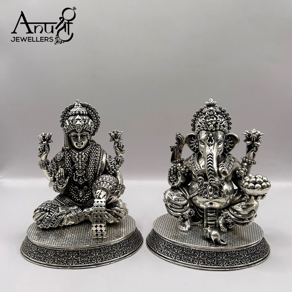 Silver Murti (1028 grams)
