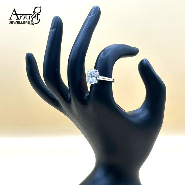 Silver Ladies Ring (4.060 grams)