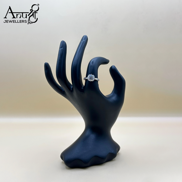 Silver Ladies Ring (3.170 grams)