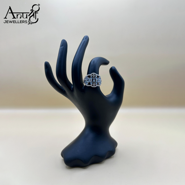 Silver Ladies Ring (5.400 grams)