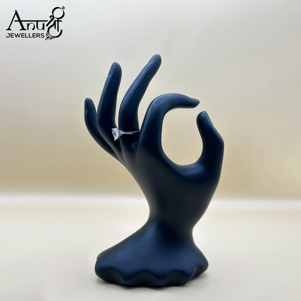 Silver Ladies Ring (2.16 grams)