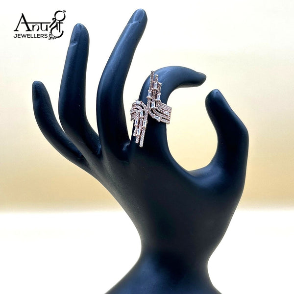 Silver Ladies Ring (4.680 grams)