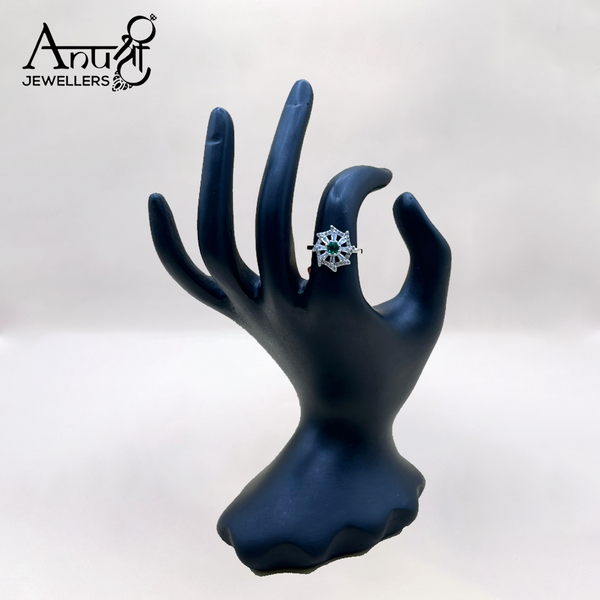 Silver Ladies Ring (3.07 grams)