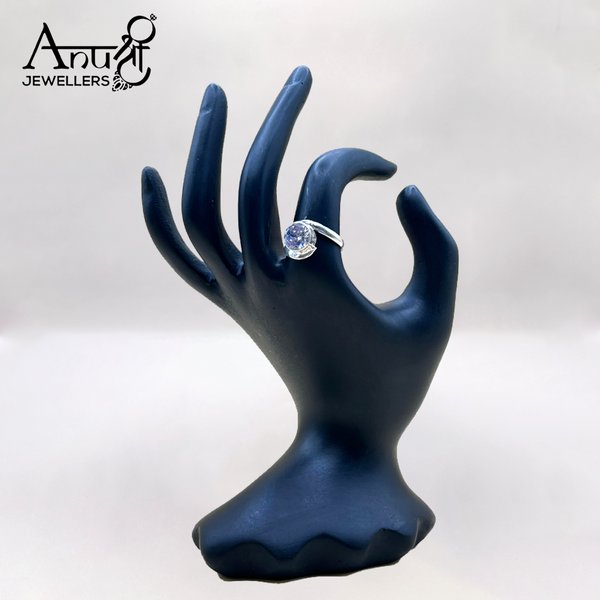 Silver Ladies Ring (2.830 grams)