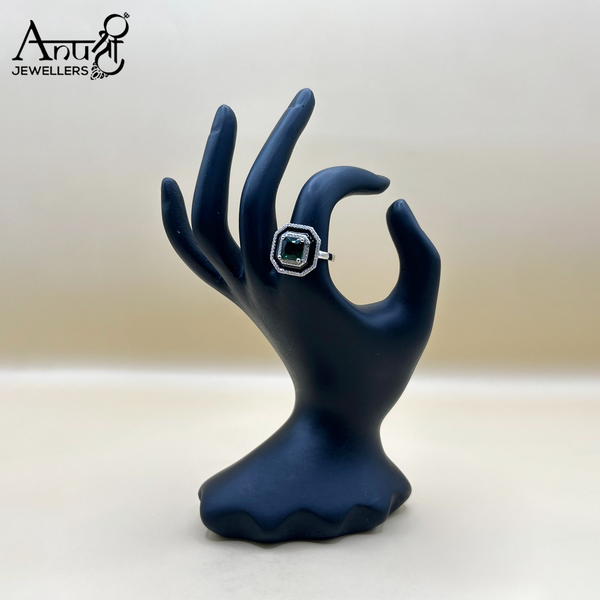 Silver Ladies Ring (7.340 grams)