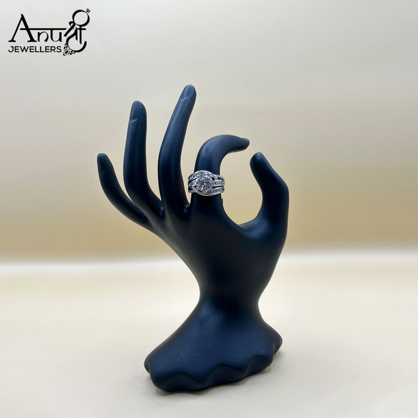 Silver Ladies Ring (5.740 grams)