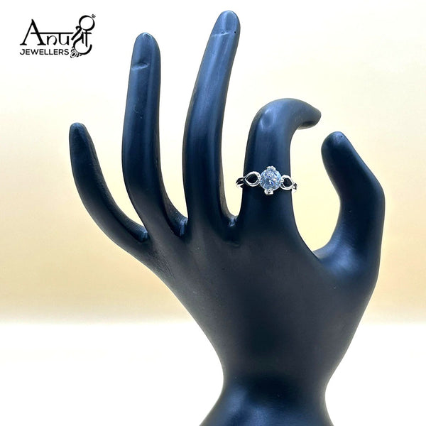 Silver Ladies Ring (2.8 grams)