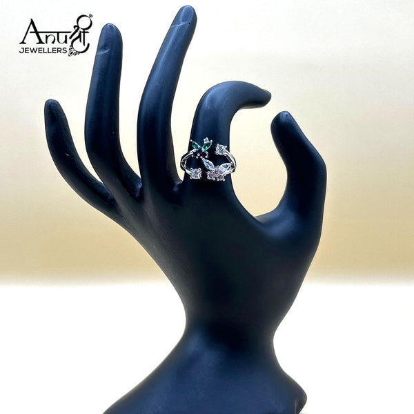 Silver Ladies Ring (3.080 grams)