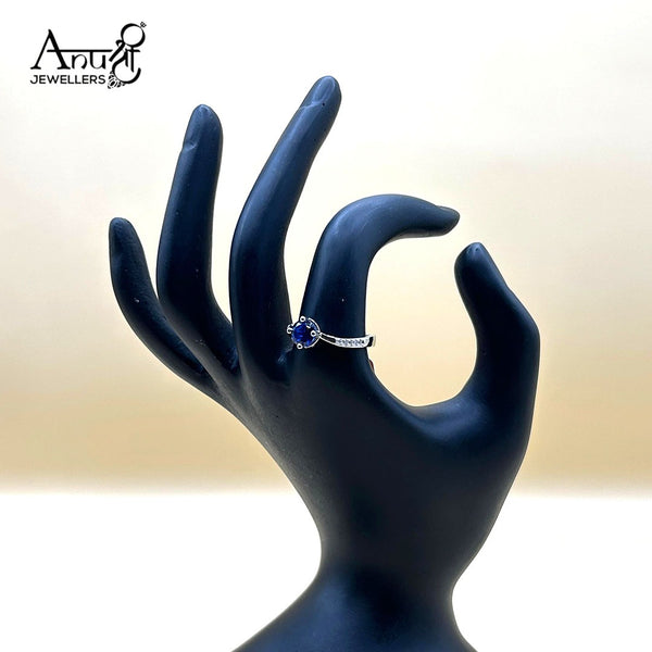 Silver Ladies Ring (2.820 grams)