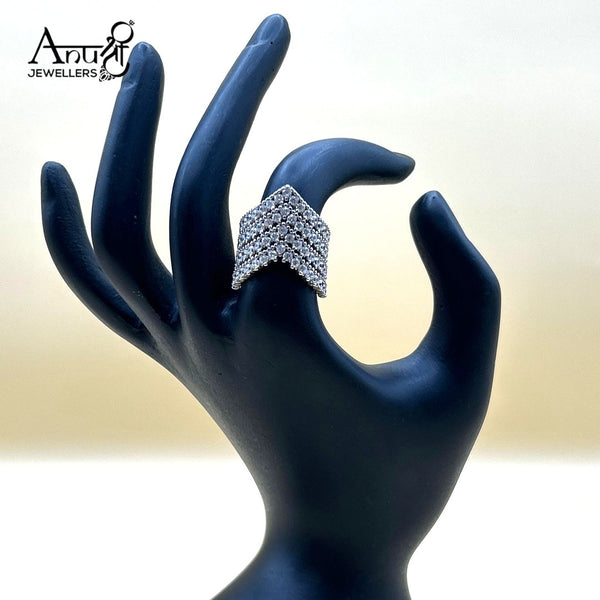 Silver Ladies Ring (7.140 grams)