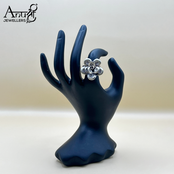 Silver Ladies Ring (7.520 grams)