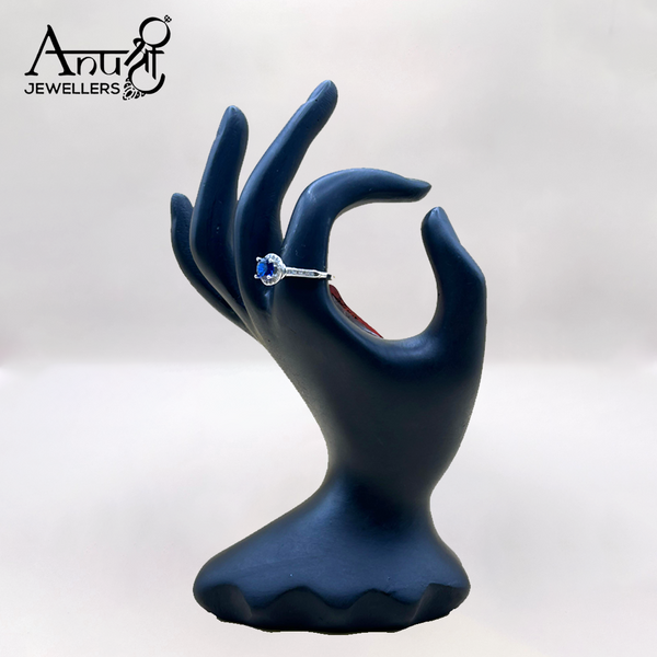 Silver Ladies Ring (2.8 grams)