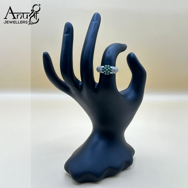 Silver Ladies Ring (3.07 grams)