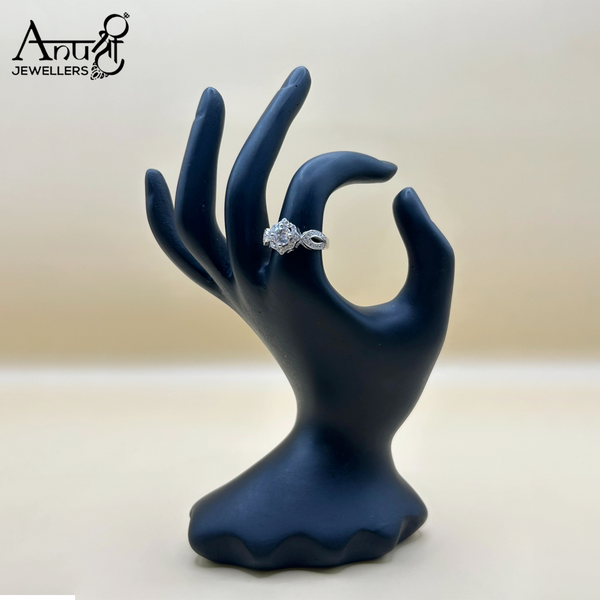 Silver Ladies Ring (4.180 grams)